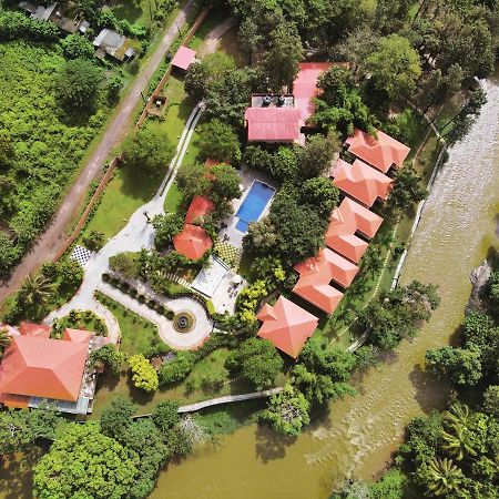 Regenta Jungle Resort Kabini Springs Begūr Extérieur photo